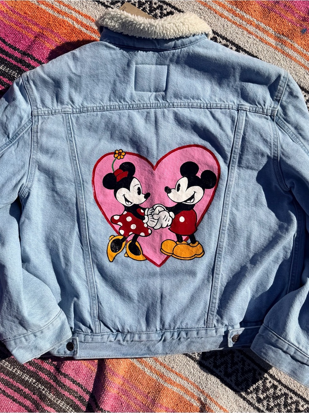 Mickey and Minnie Hand-painted Levi’s Denim Sherpa Lined Jacket New Size L
